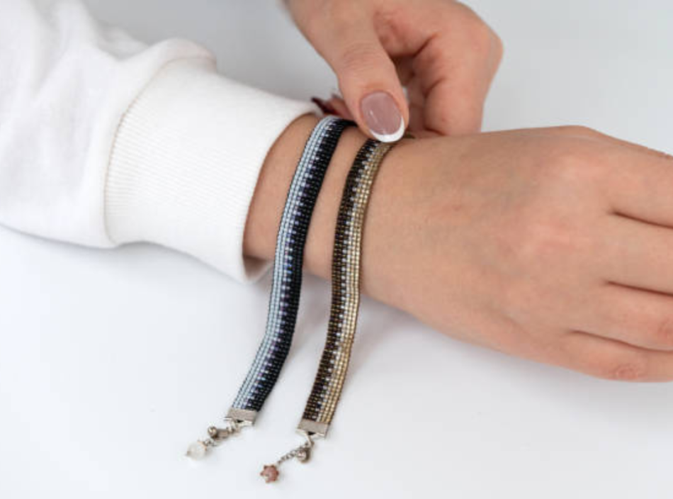 Minimalist Silver Jewelry: The Beauty of Simple Bracelet Designs
