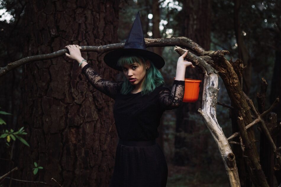 women's gothic clothing