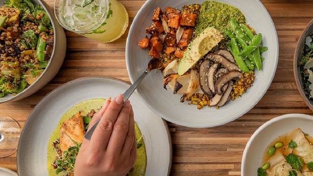 How to Stay Healthy While Enjoying Mediterranean Food in Summerlin?