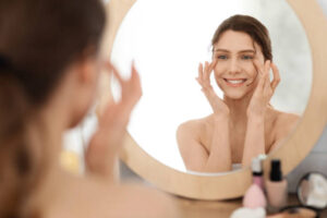 Best Anti-Aging Serums for Youthful, Smooth Skin | 2025 Skincare Guide