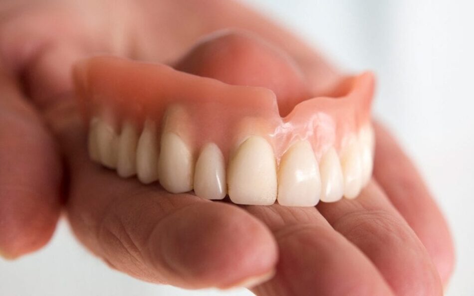 Get Your Smile Back Fast: Teeth in a Day and Same Day Dentures in West Houston