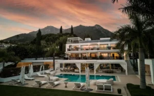 villas to rent in marbella spain