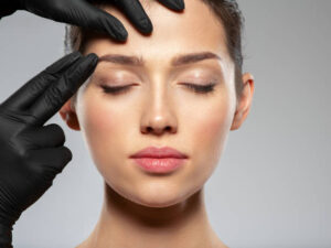 How Forehead Lift Helps Reduce Deep Forehead Wrinkles