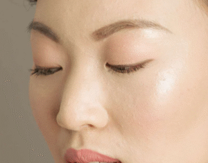 How to Use an Eyebrow Pencil for a Flawless Everyday Look