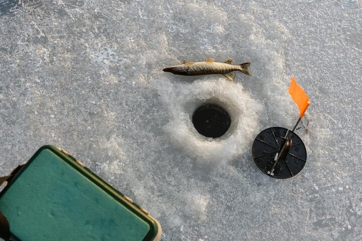 Ice Fishing Levi