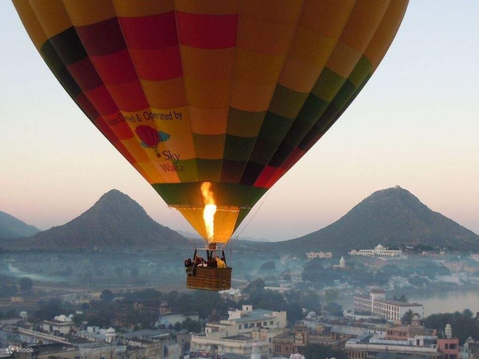 hot air balloon ride in India