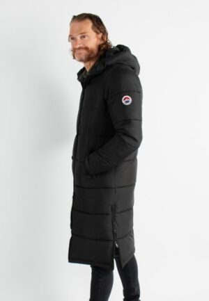 Paragoose: Modern Outerwear, Urban Style, and Everyday Confidence